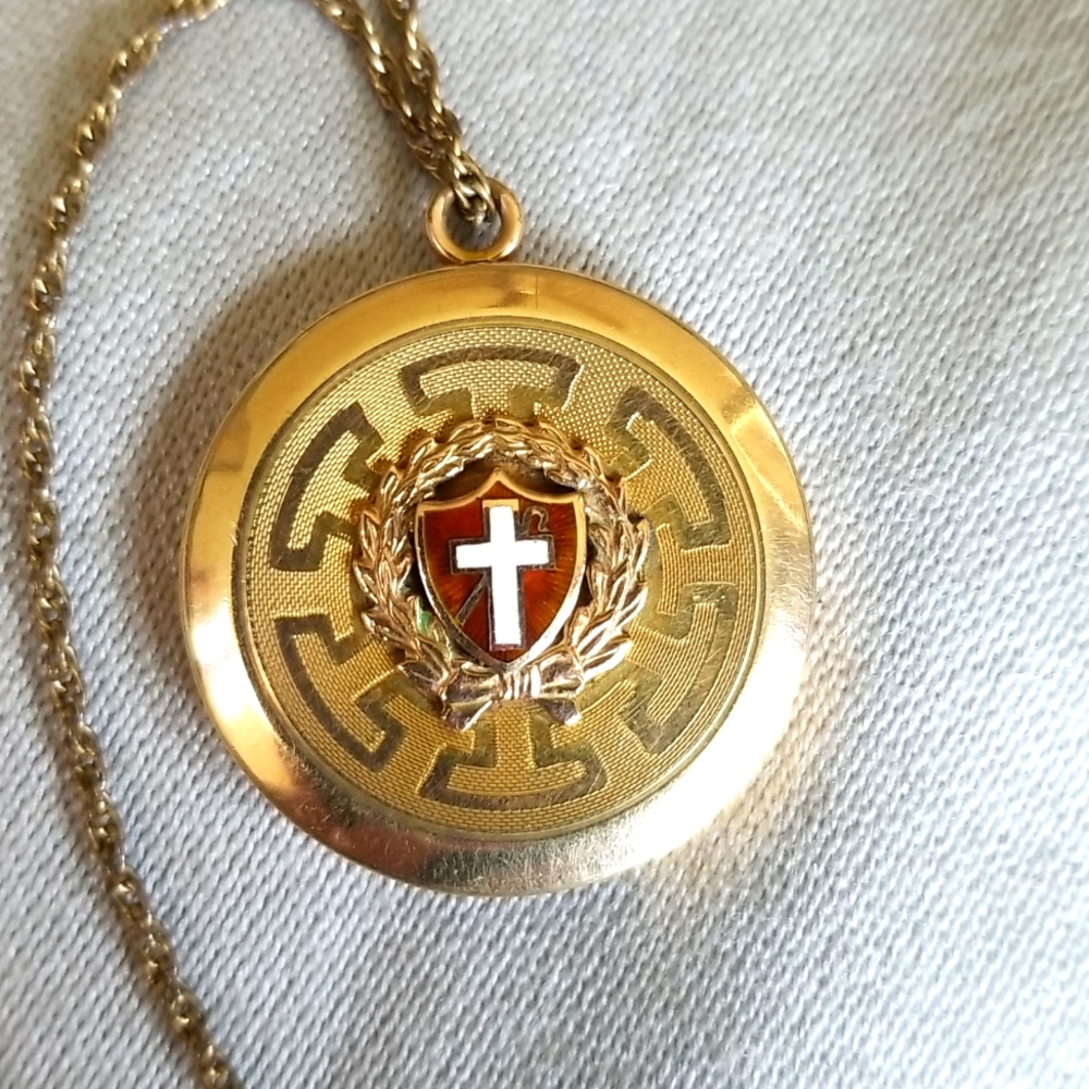 LOCKET ENAMEL CROSS shield Vintage necklace